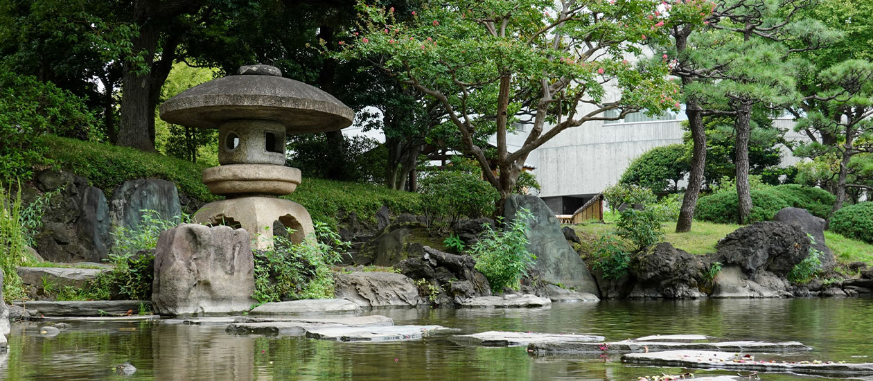 庭園に関する企画設計から施工、アフターサービスまで自社で一貫したサービス体制を構築し、安心の責任施工をお届けします。